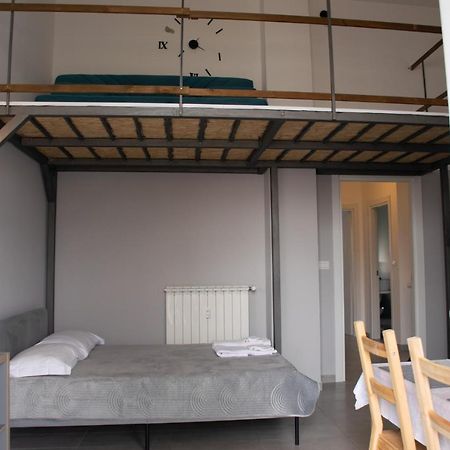 Appartamento Comodo 10 Min Da Centro Turin Bagian luar foto